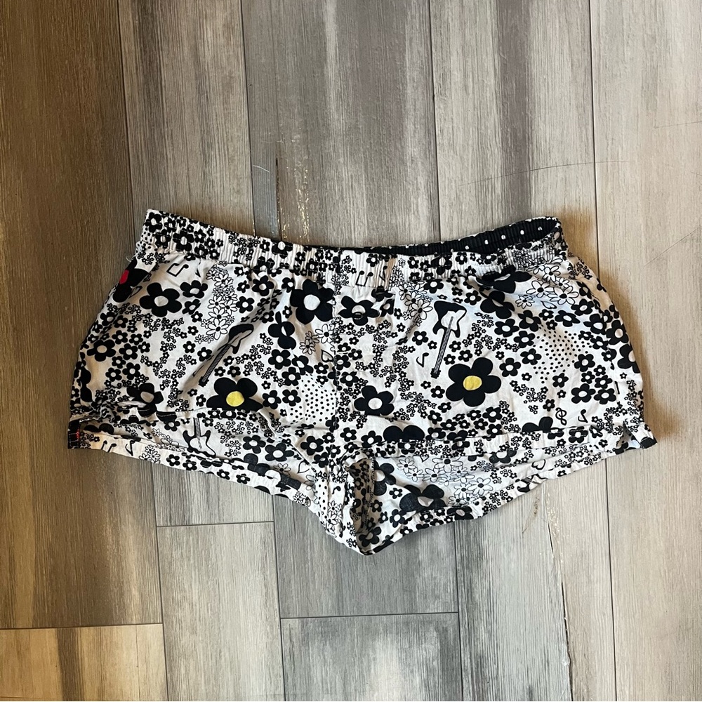 Floral Athletic Women's Shorts - Black and White